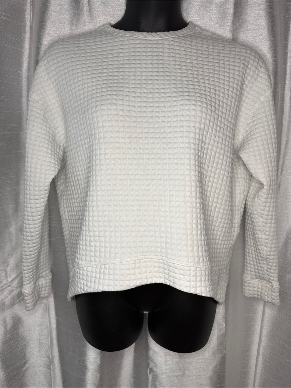 NoBull Quilted Grid Sweatshirt Textured Waffle Knit White Women’s L High Low